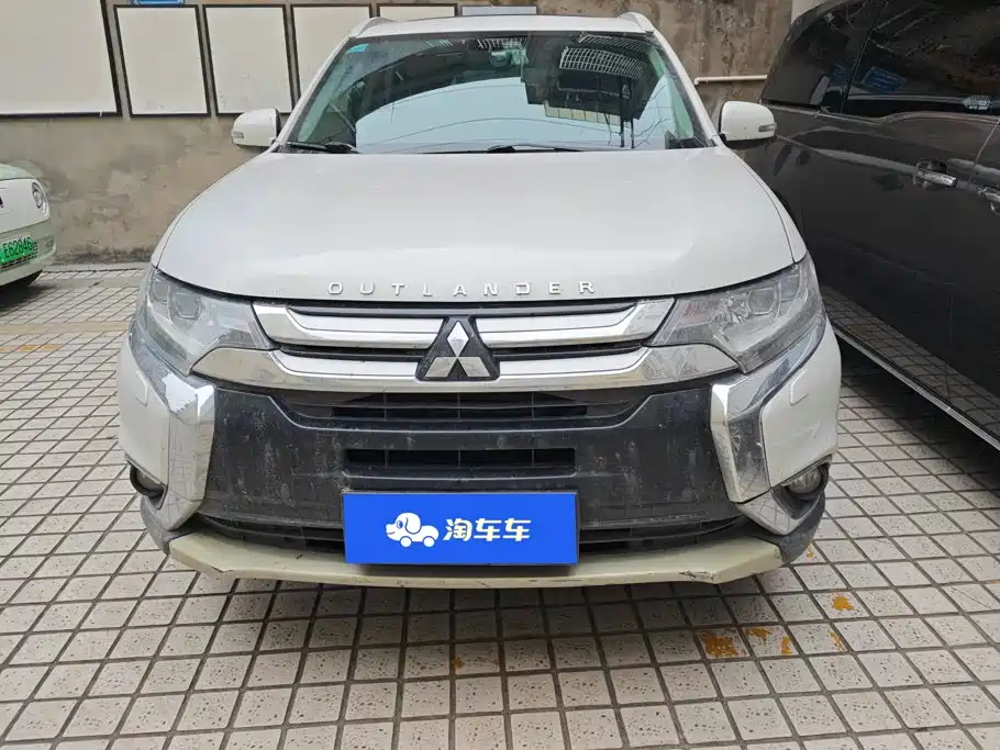 Mitsubishi Outlander 2017 2016 2.4L 4WD Luxury Edition 7-seater