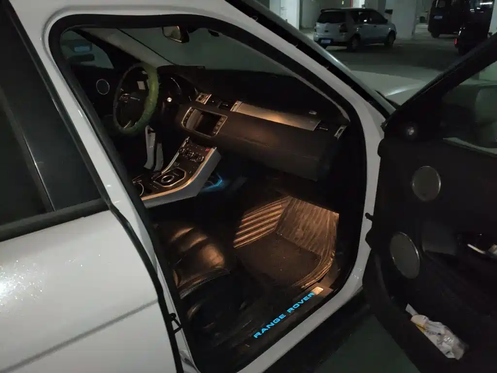 Photo 24 - Land Rover Range Rover Evoque (Import)