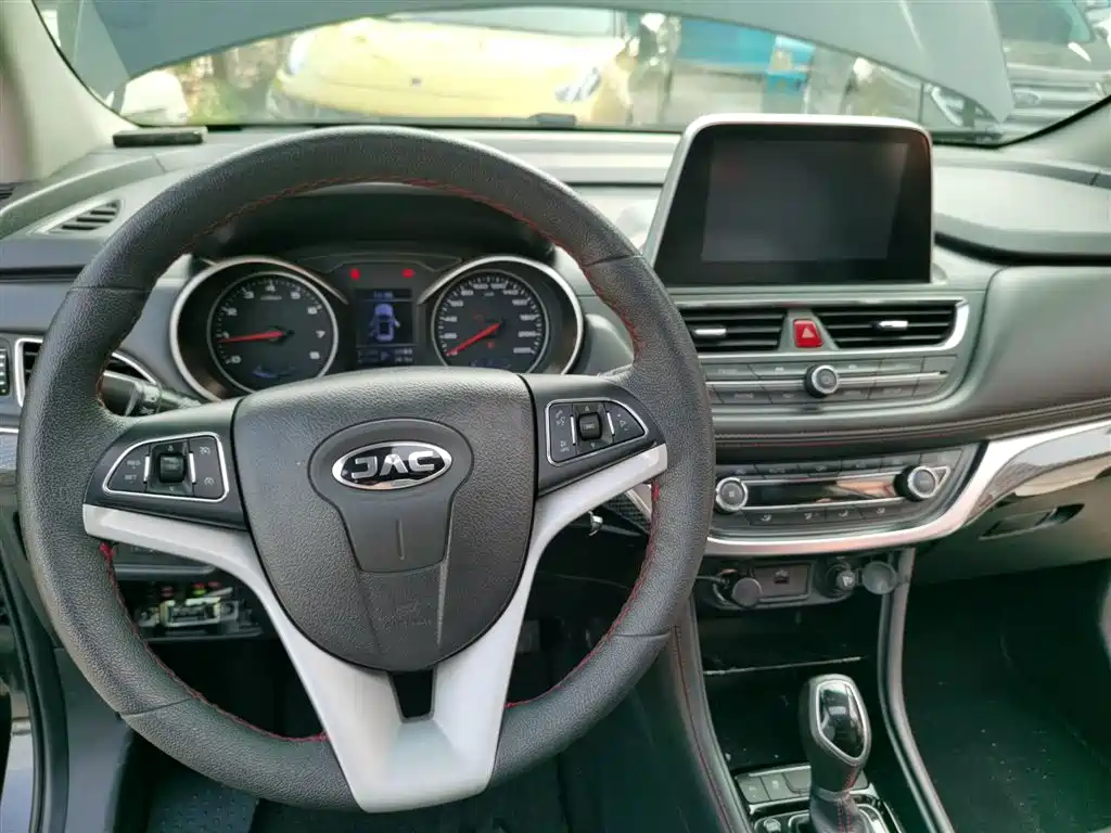 JAC Motors Refine S3 2017 2017 1.6L CVT Luxury Smart