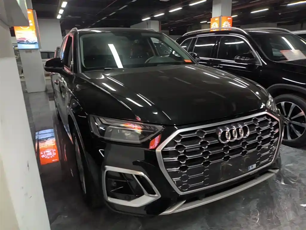 Audi Q5L 2022 40T Luxury Dynamic фото 4