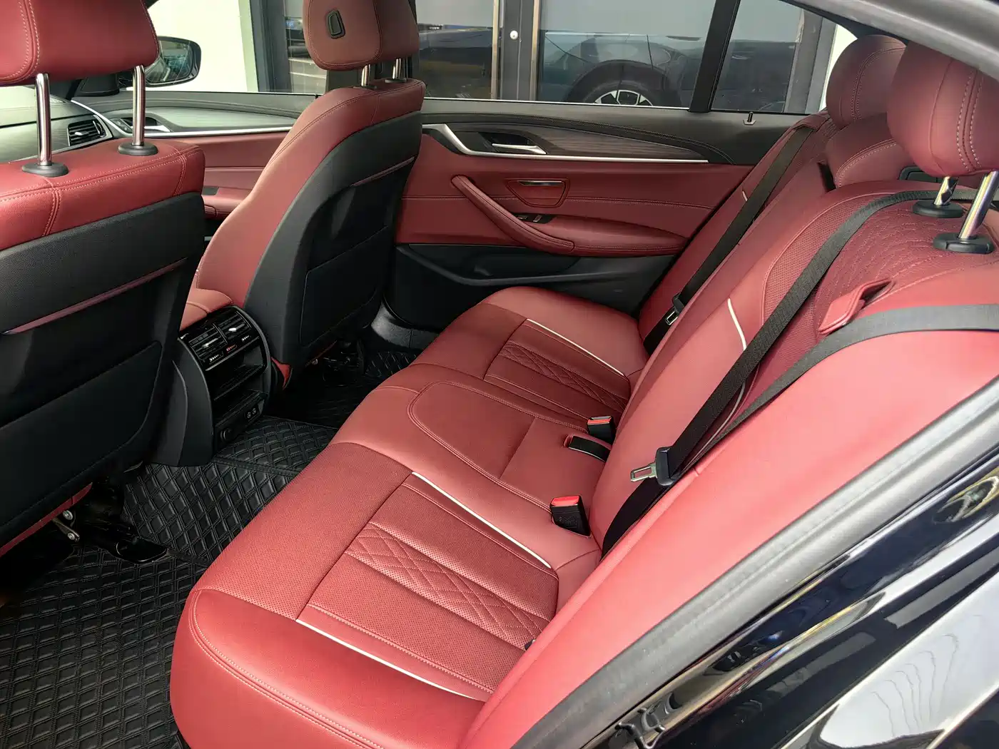 BMW 5 Series New Energy 2021 535Le M Sport Package фото 6