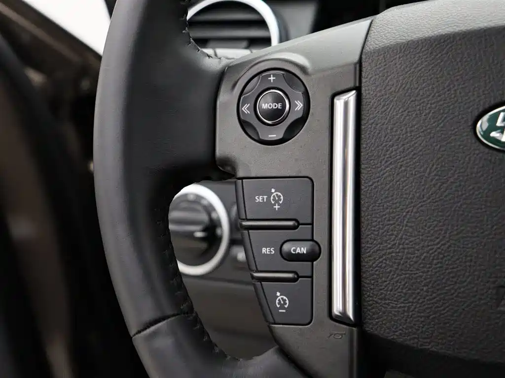 Land Rover Discovery 2011 3.0 SDV6 HSE Diesel фото 15