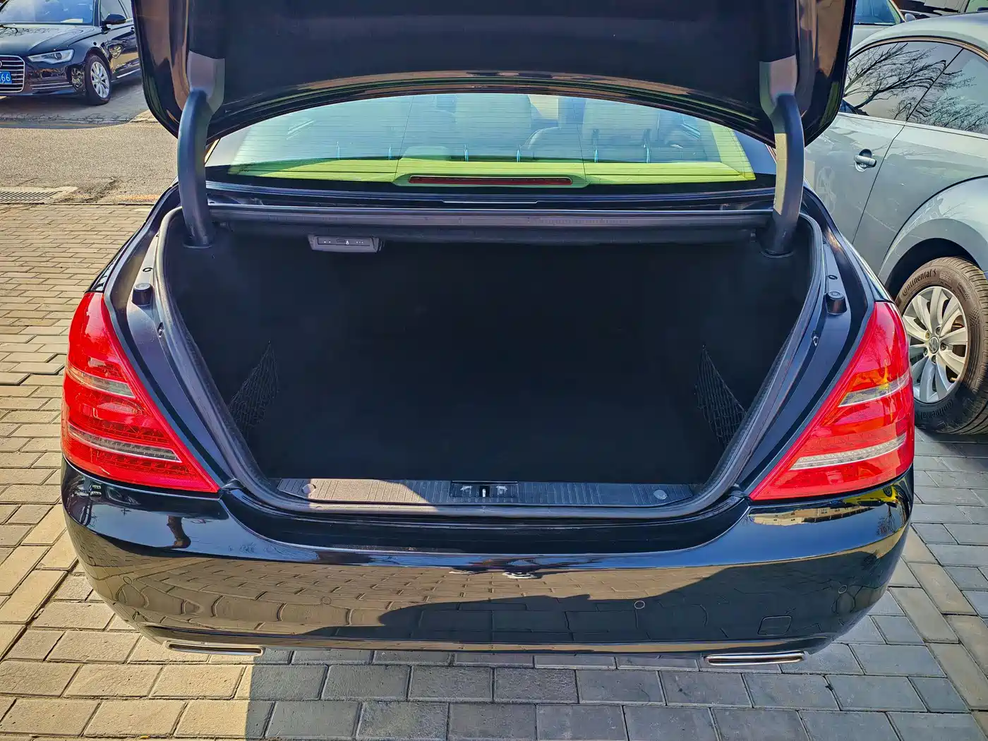 Mercedes-Benz S-Class 2012 S 300 L Luxury Grand Edition фото 8