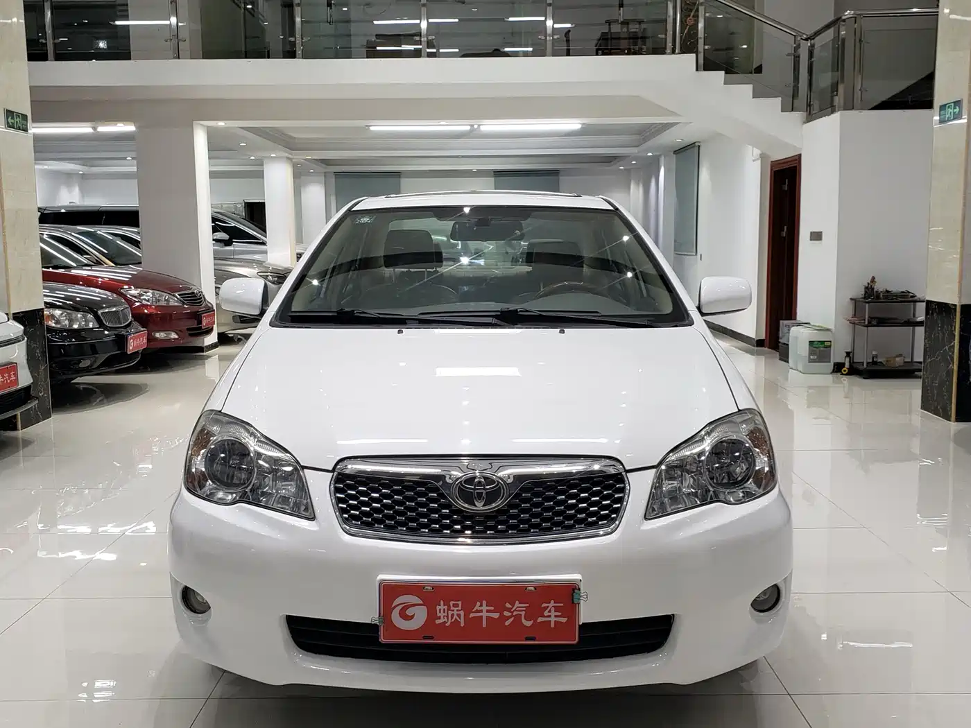 Toyota Corolla 2011 1.6L Automatic Luxury Edition фото 2
