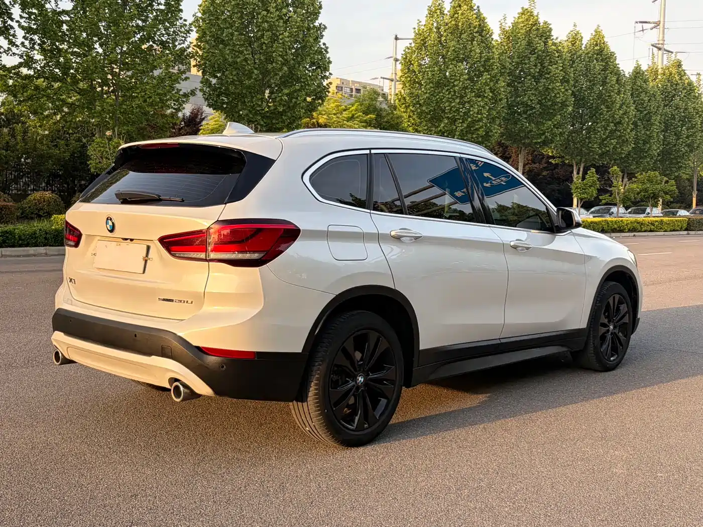 BMW X1 2022 sDrive20Li Fashion фото 6