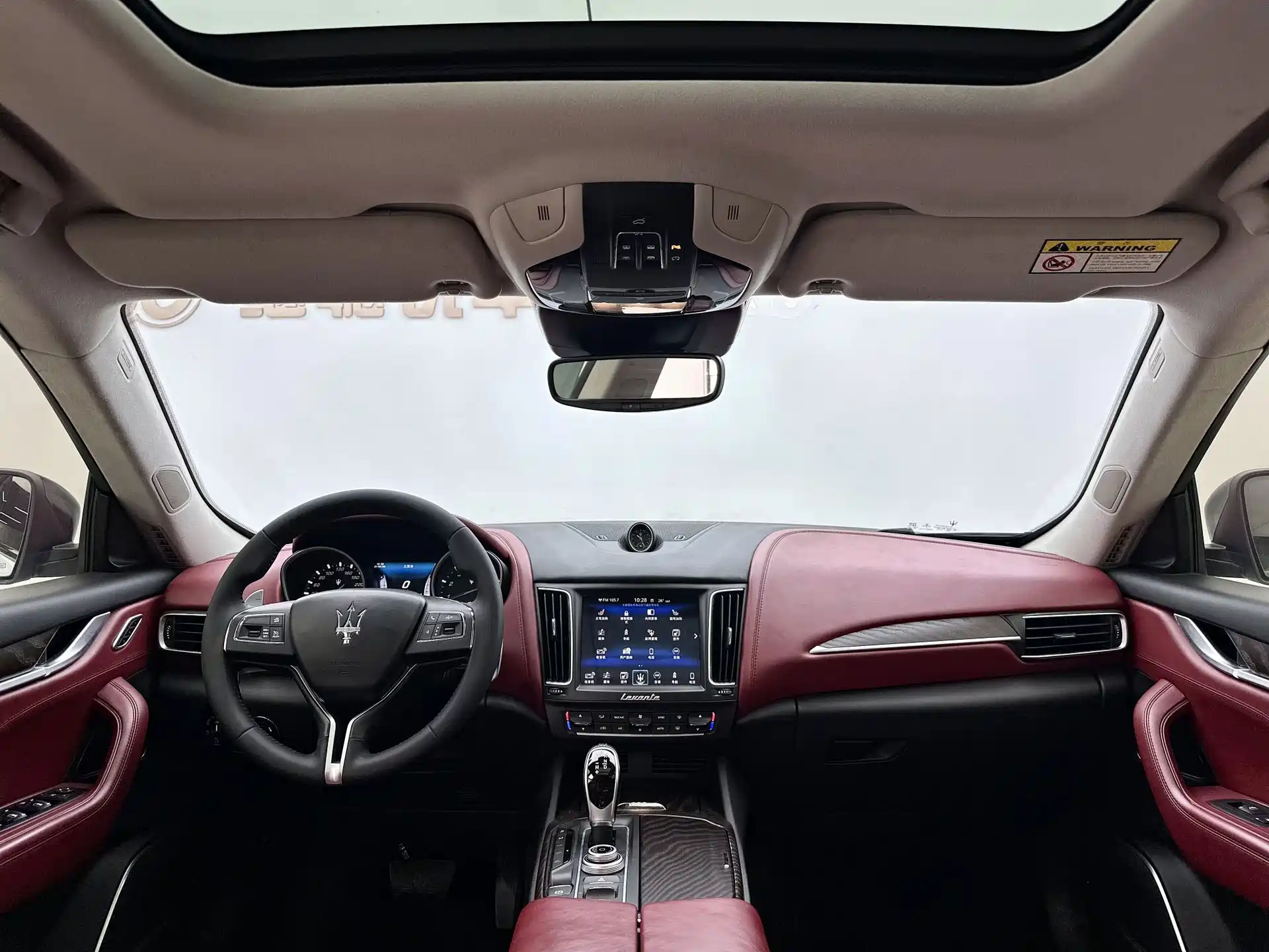 Фото 9 - Maserati Levante