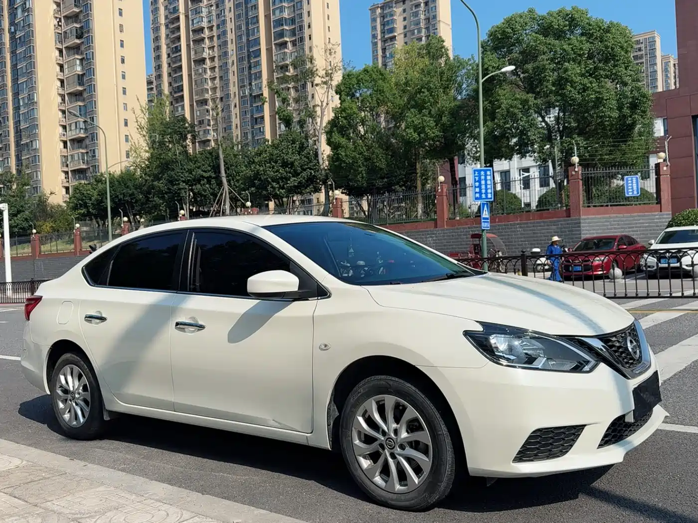 Nissan SYLPHY, миниатюра 3