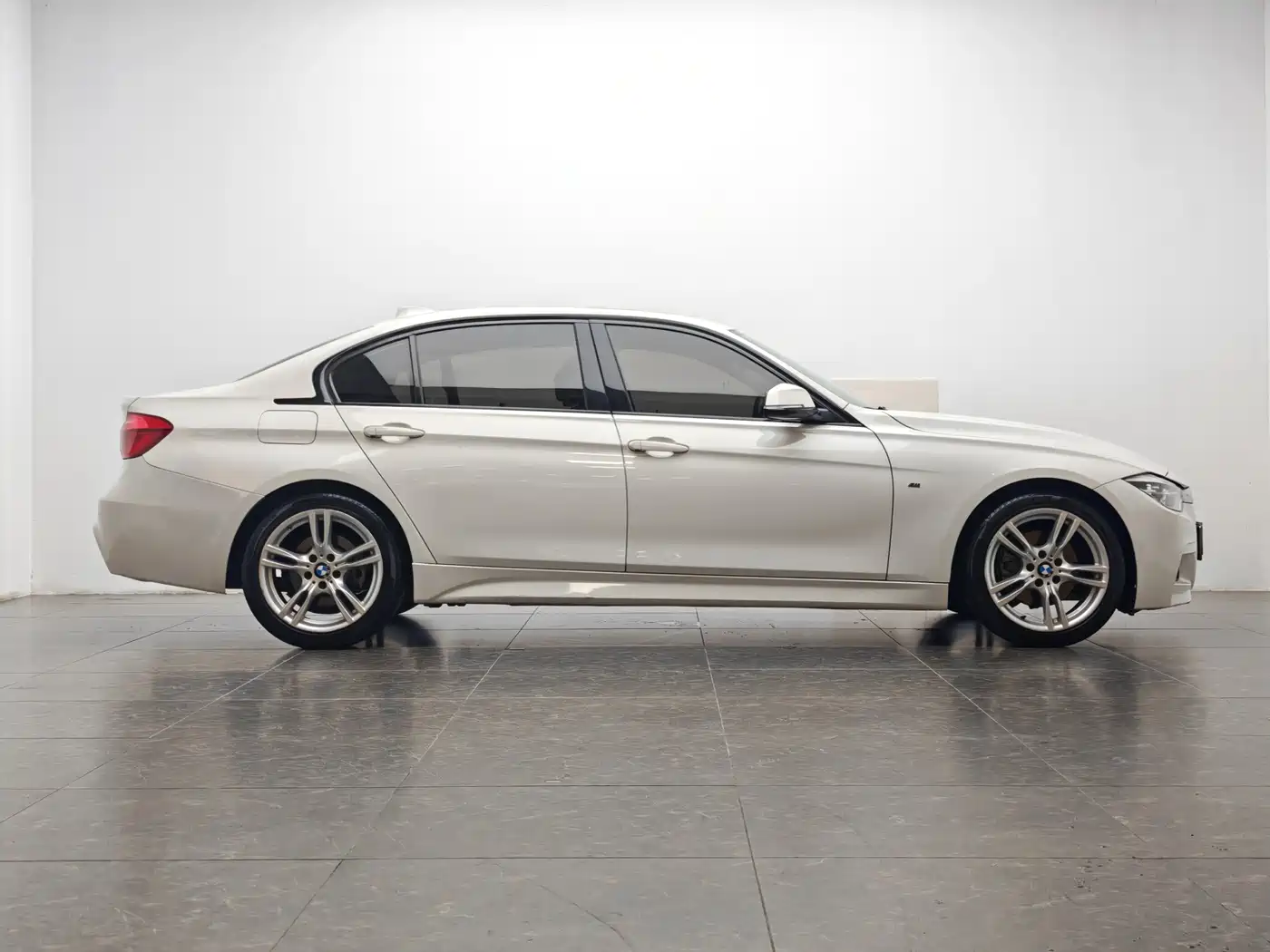 BMW 3 Series 2019 320Li M Luxury Package фото 10