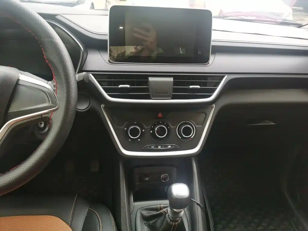 Wuling Motors Wuling Hongguang S3 2022 2019 1.5L Manual Comfort Model China VI