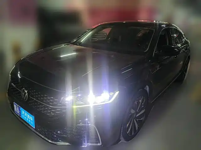 Volkswagen Passat 2022 330TSI Starlight Elite Edition — фото 1