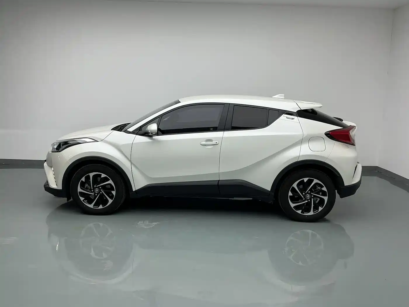 Toyota IZOA 2018 2.0L Speed Edition China VI фото 14