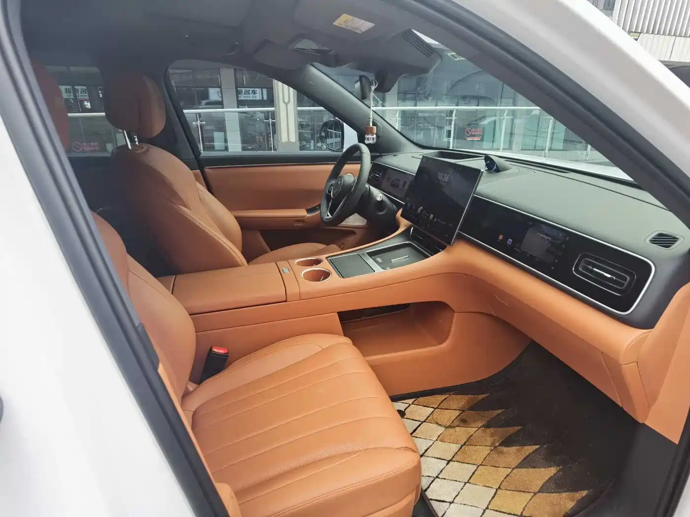 AITO Wenjie AITO M7 2026 Extended Range Max AWD 5-seater фото 16