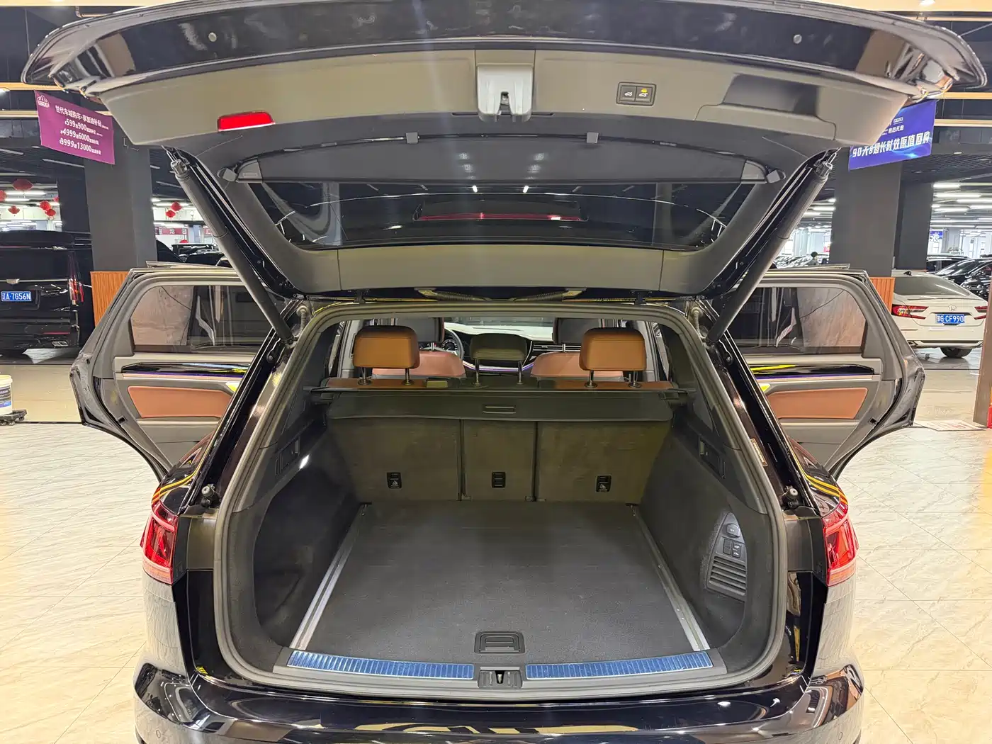 Volkswagen Touareg 2019 3.0TSI Sharp Intelligence Edition China VI фото 9