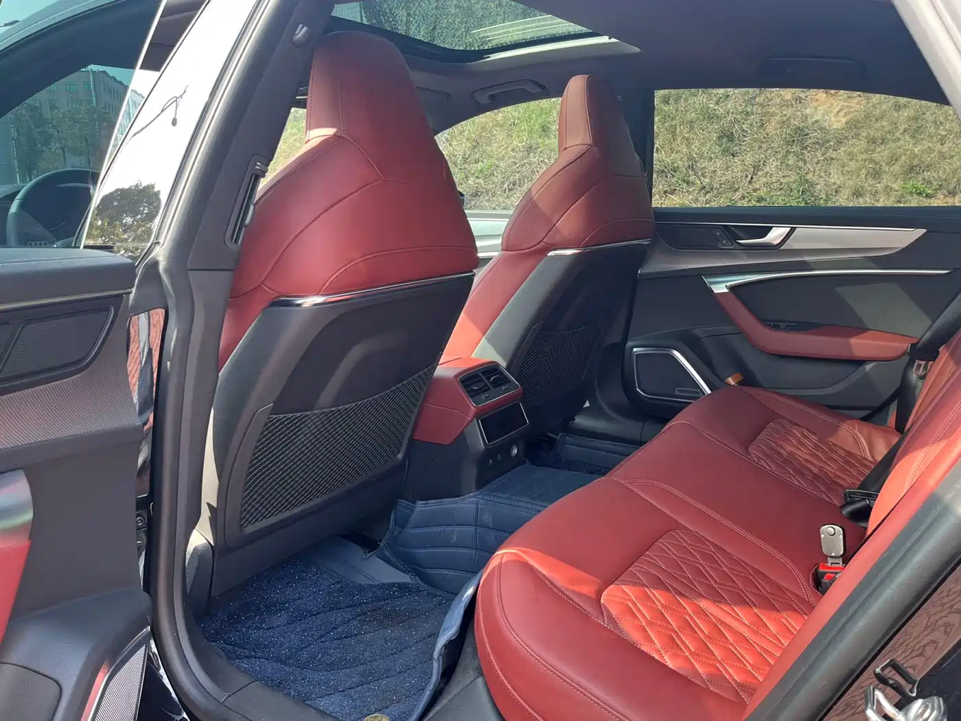 Audi A7L 2024 45 TFSI quattro S-line Black Warrior Edition фото 5