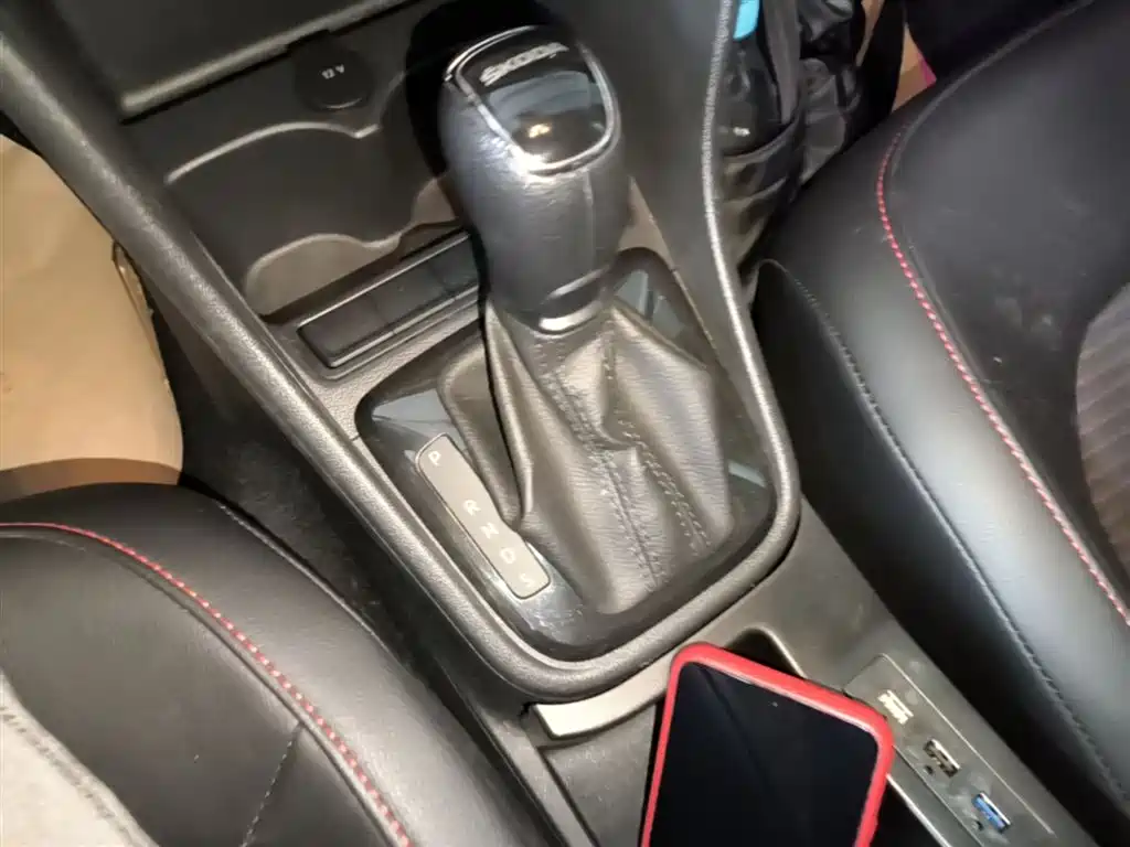 Škoda Skoda Rapid Spaceback 2016 Facelift 1.6L Automatic Smart Edition фото 14