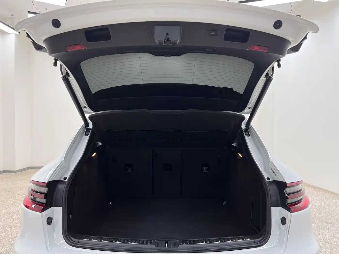 Porsche Macan 2017 Macan 2.0T фото 30