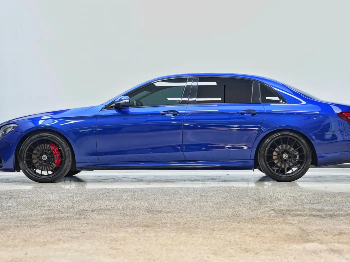 Mercedes-Benz E-Class 2017 E 300 L Sport Luxury фото 4