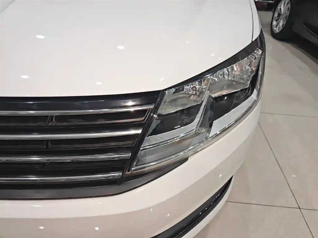 Volkswagen Lavida 2017 1.6L Automatic Trend Edition фото 24