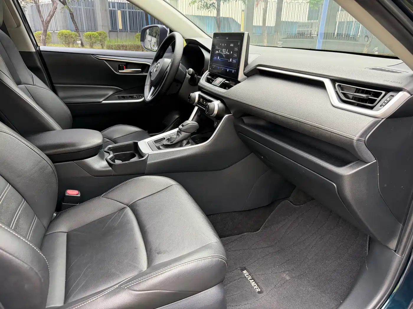 Toyota Wildlander 2022 2.0L CVT AWD Luxury Edition фото 7