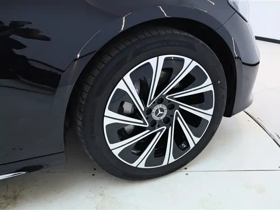 Mercedes-Benz E-Class 2024 Model E 300 L Luxury фото 11