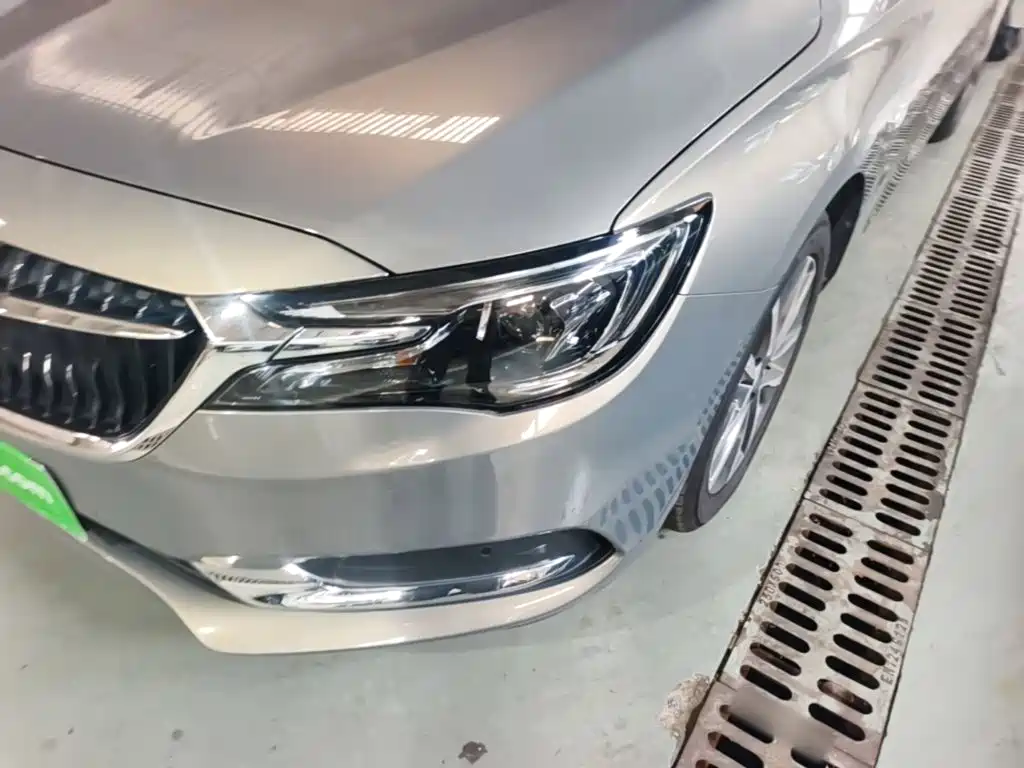 Buick GL6 2018 2018 18T 6-Seater Premium