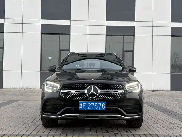 MERCEDES-BENZ GLC