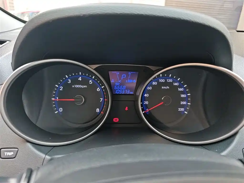 Hyundai Beijing Hyundai ix35 2015 2.0L Automatic 2WD Smart Type China IV фото 12