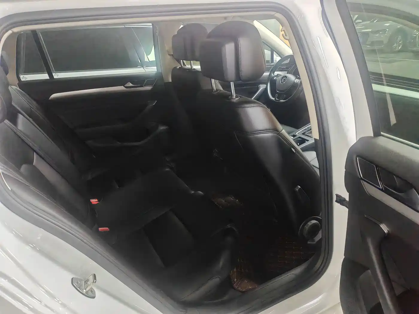 Volkswagen Weilan 2016 380TSI 2WD Comfort Edition фото 5