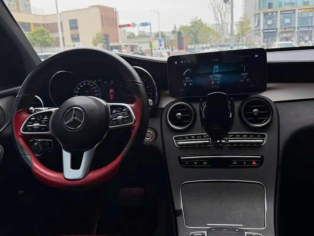 Mercedes-Benz GLC Coupe 2021 GLC 260 4MATIC Coupe SUV фото 6