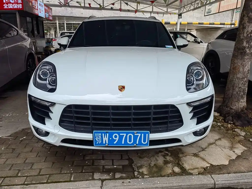 Porsche Macan 2017 Macan 2.0T фото 2