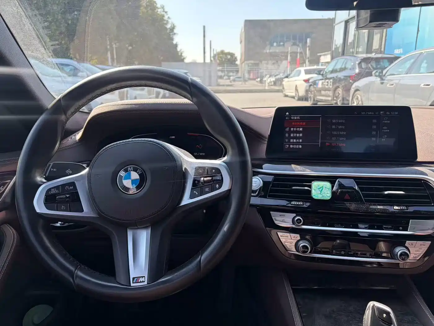 BMW 5 Series 2020 525Li M Sport Package фото 7