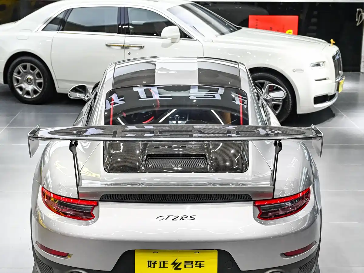 Porsche 911 2018 GT2 RS 3.8T фото 26