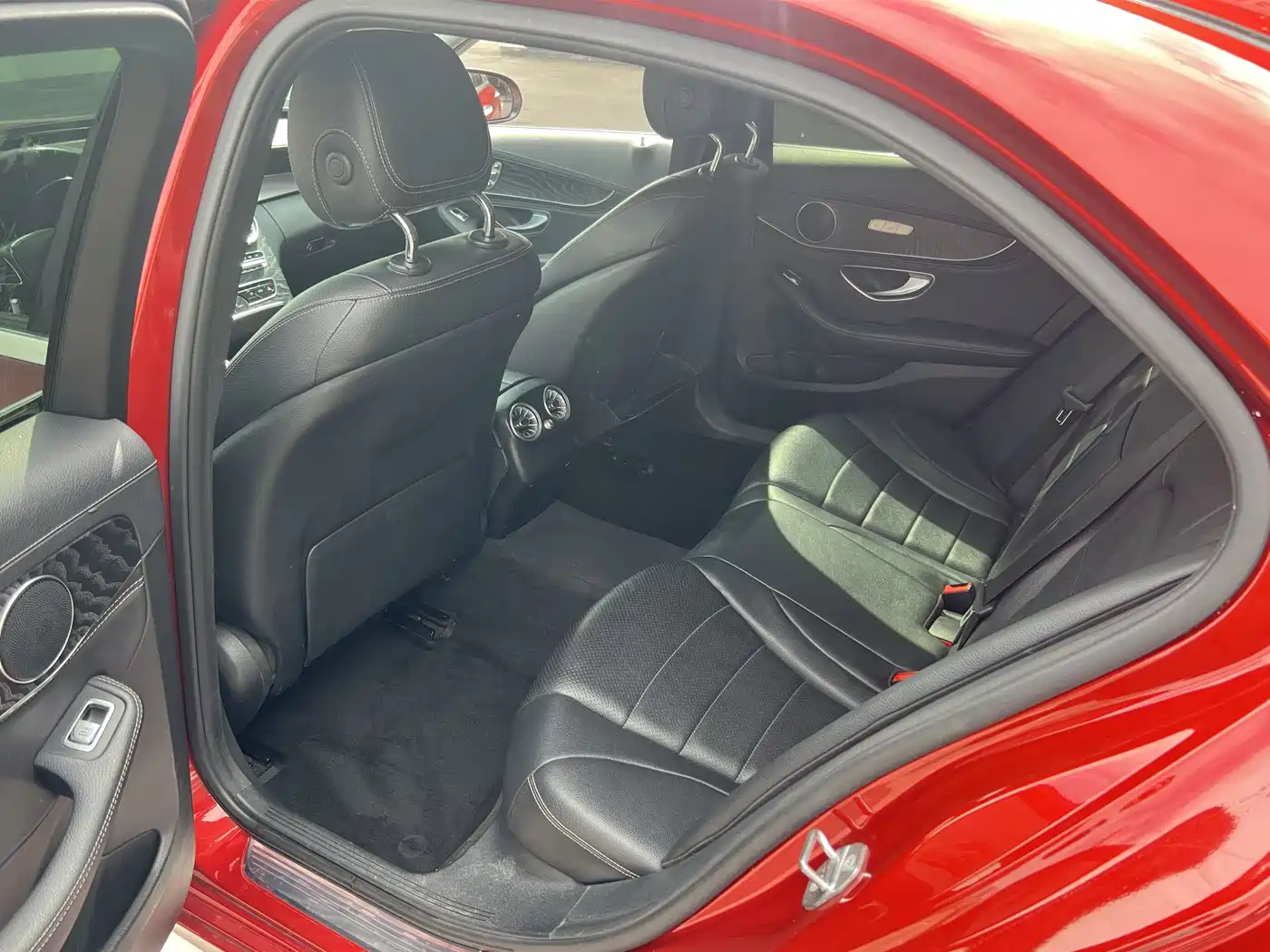 Mercedes-Benz C-Class 2016 C 180 L Sport фото 12