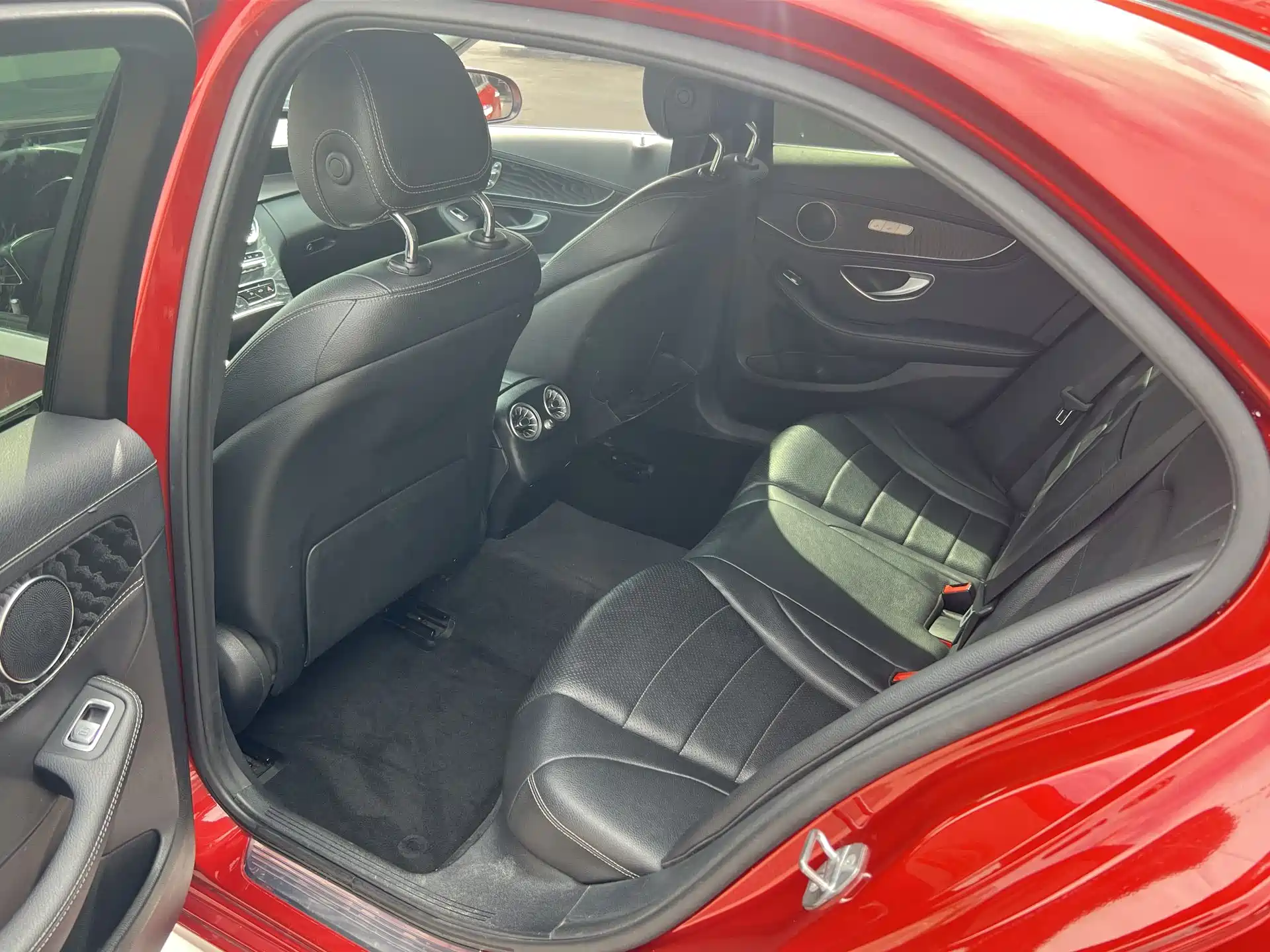Фото 12 - Mercedes-Benz C-Class