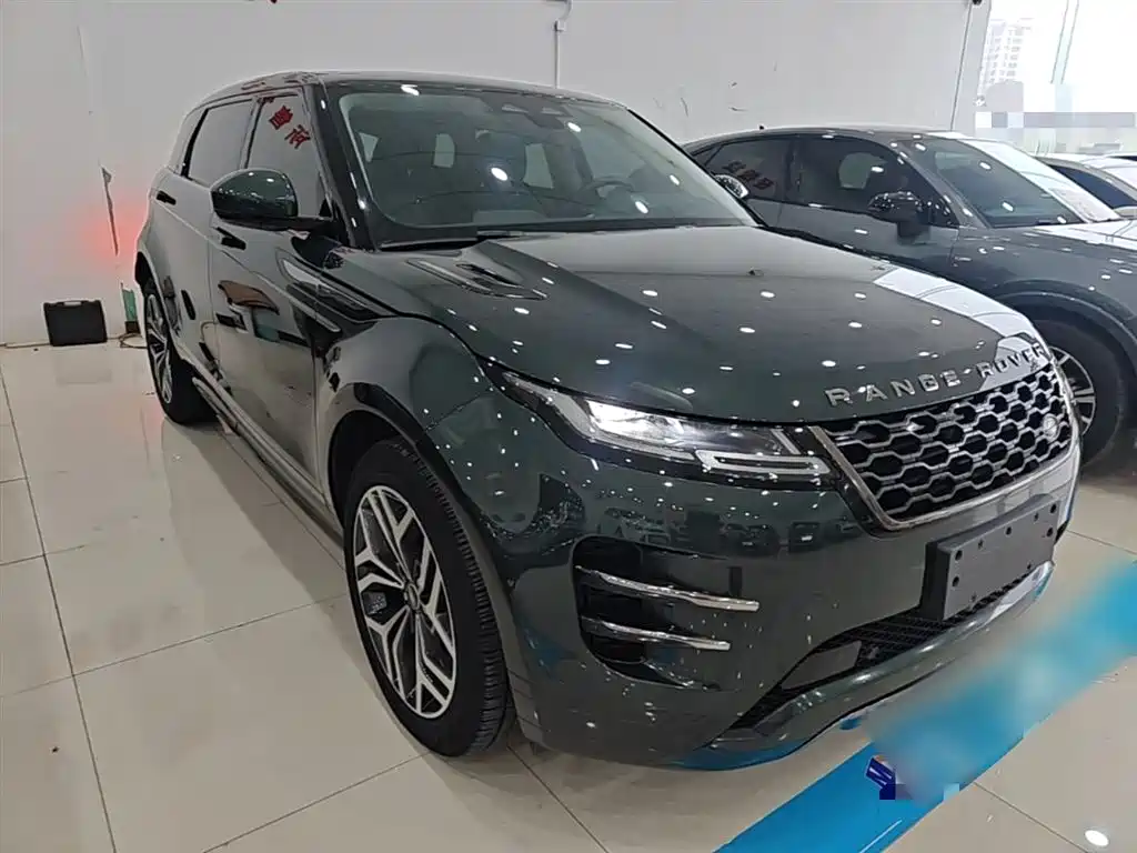 Land Rover Range Rover Evoque 2023 Range Rover Evoque L 249PS Luxury Edition фото 4