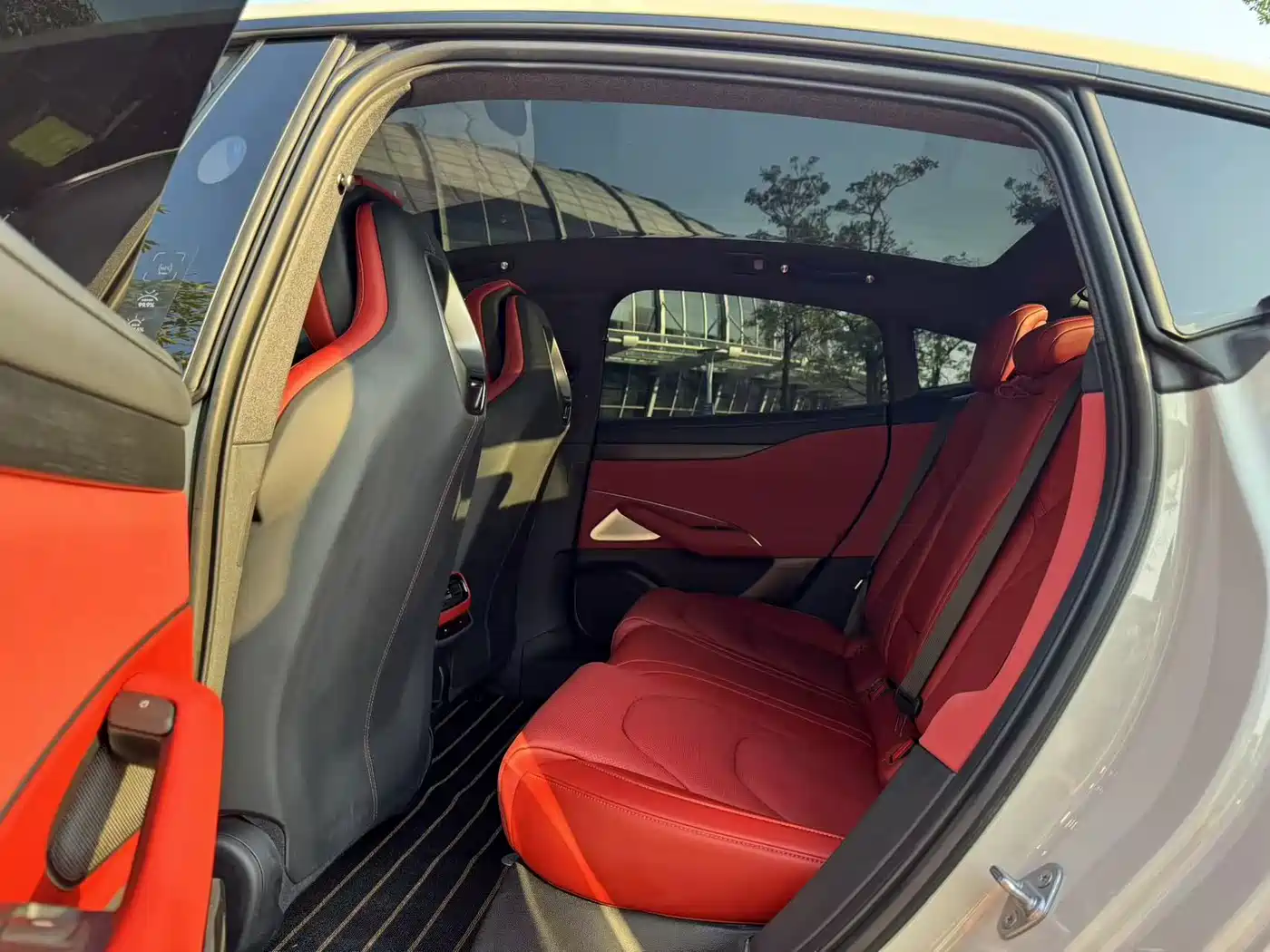 XIAOMI CAR XIAOMI SU7