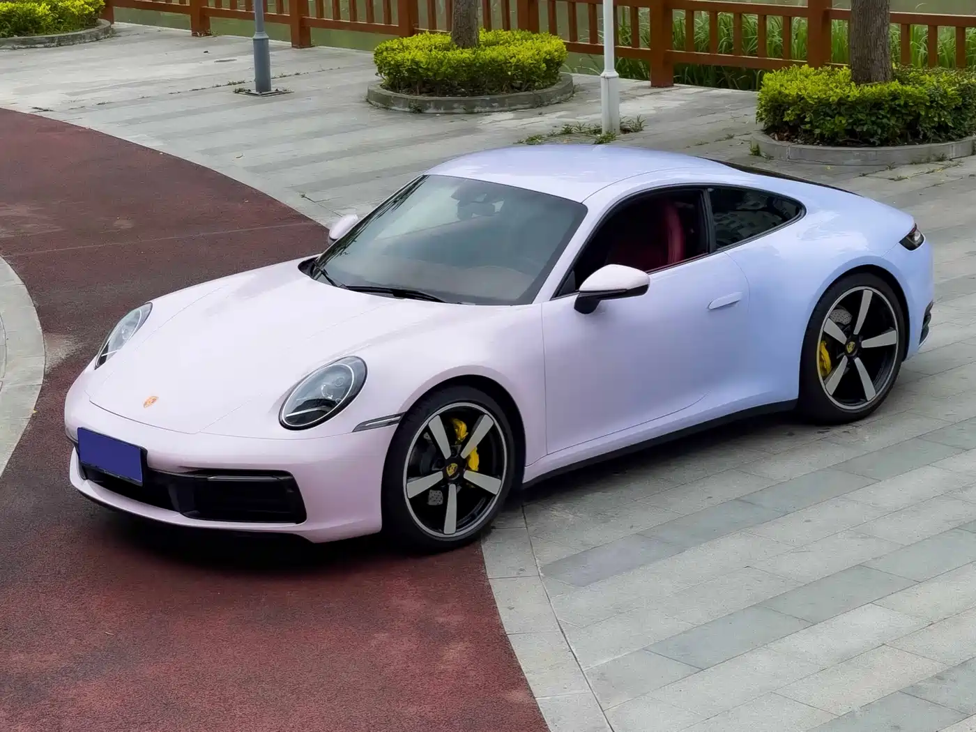 PORSCHE 911
