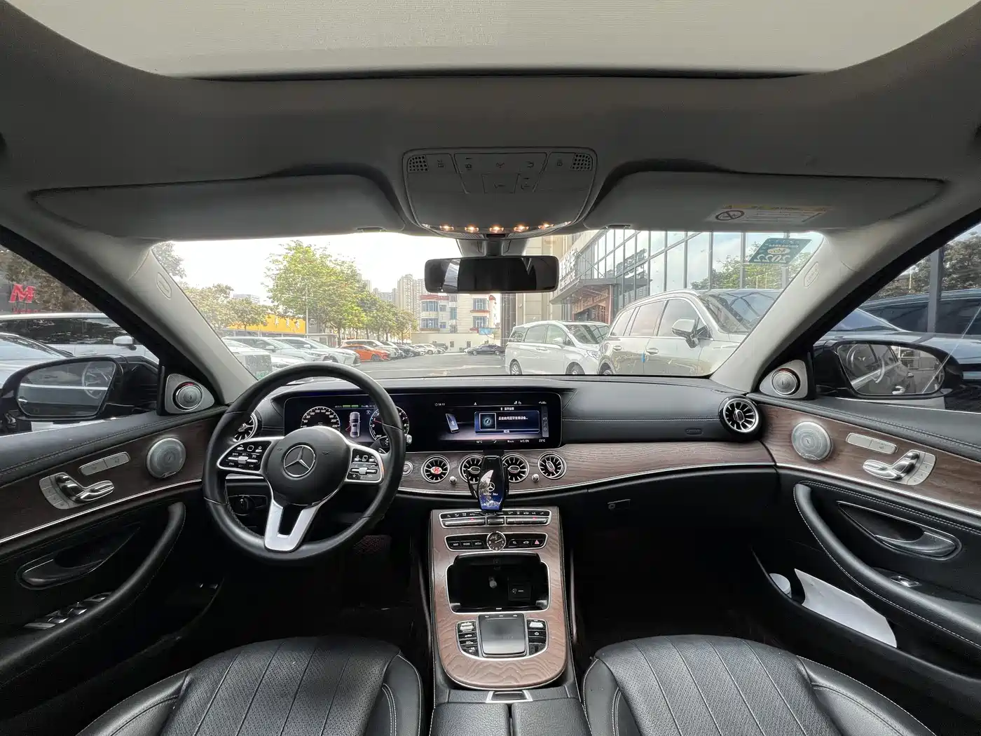 Mercedes-Benz E-Class New Energy 2020 E 300 e L фото 3