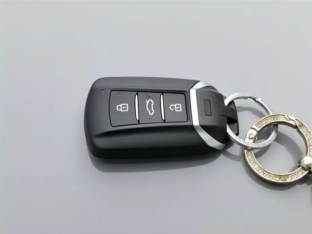 DONGFENG YI HYUN MAX