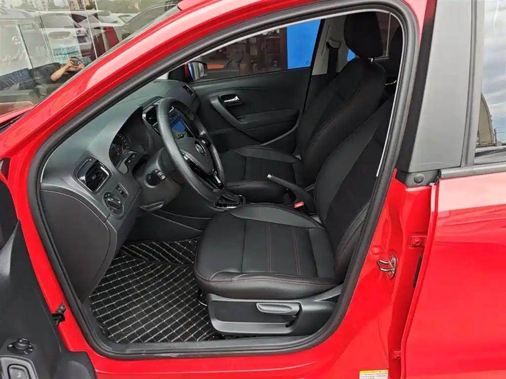 Volkswagen Polo 2018 1.5L Auto Comfort фото 15