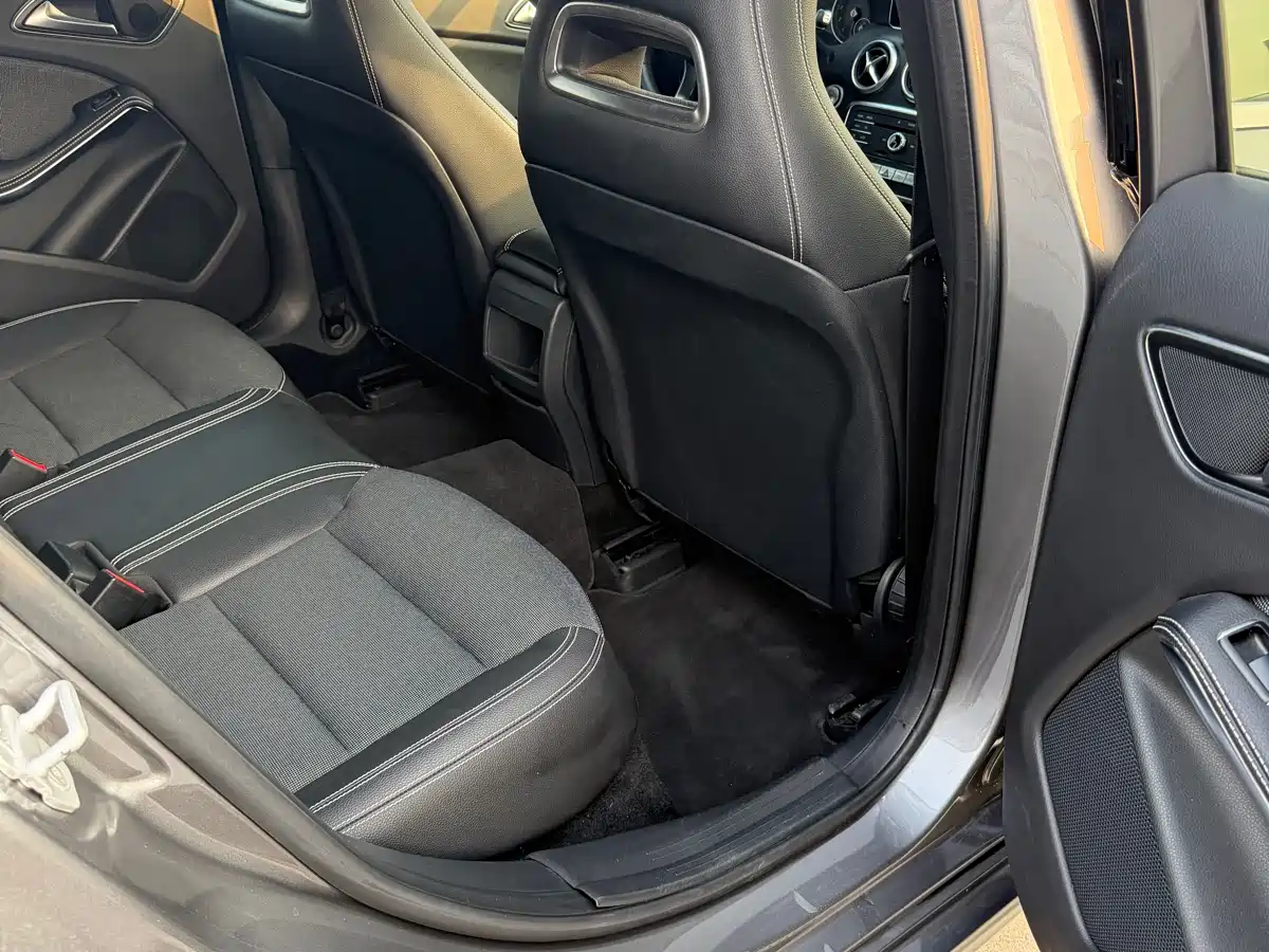 Mercedes-Benz A-Class (Import) 2017 A 200 Dynamic Edition фото 15