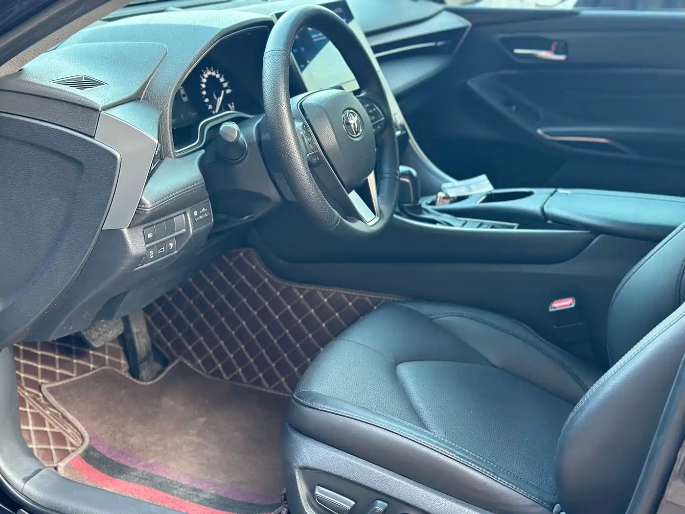 Toyota Avalon 2023 2.0L Luxury Edition фото 6