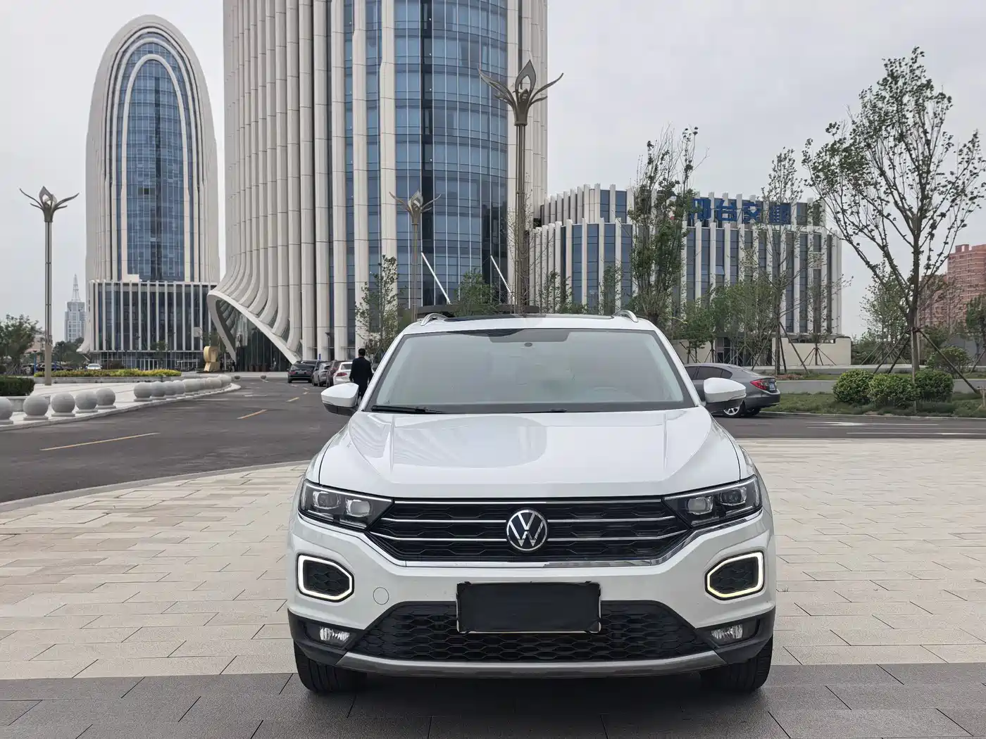 Volkswagen T-ROC 2021 280TSI DSG 2WD Comfort Smart Connect Edition фото 2