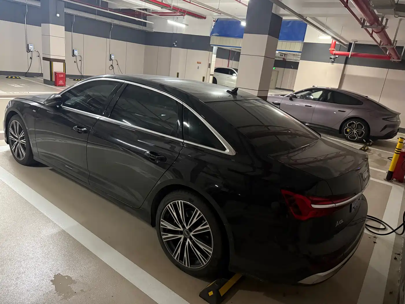 Фото 6 - Audi A6L
