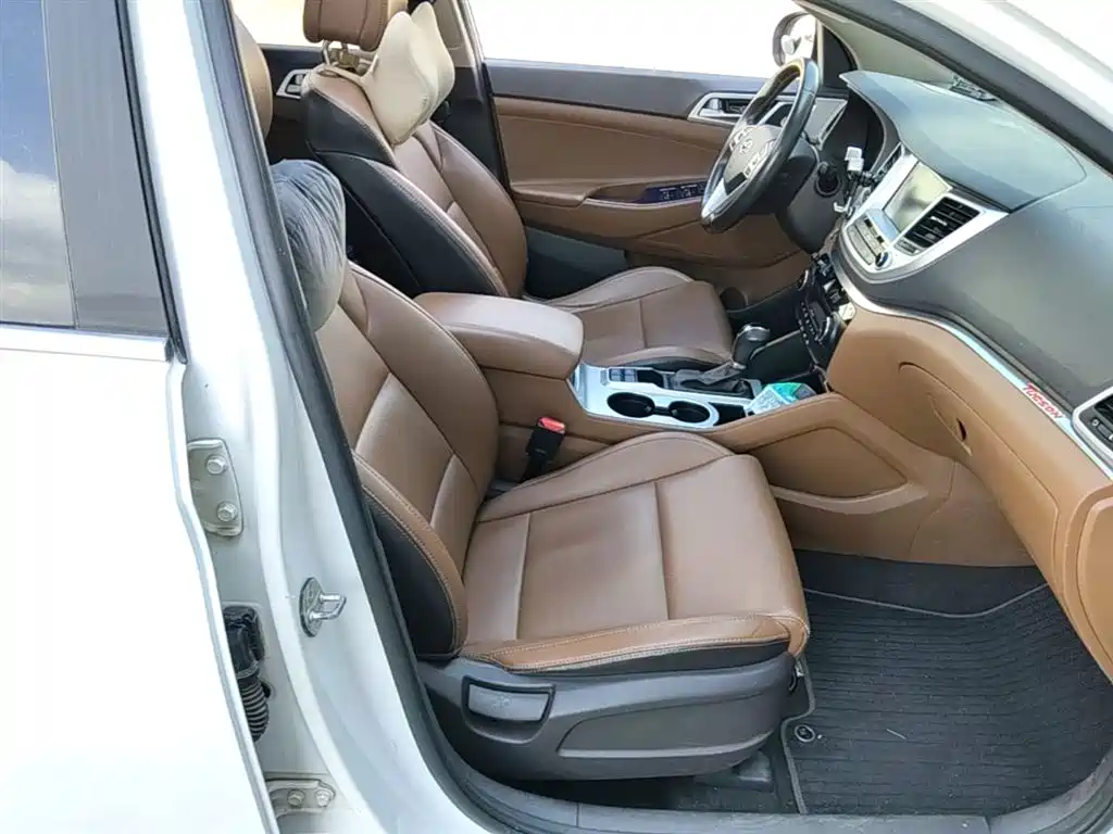 Hyundai Tucson 2015 1.6T Dual Clutch 2WD Smart фото 25