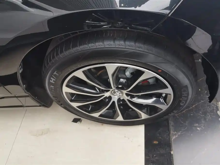 Toyota Avalon 2023 2.0L Luxury Edition фото 6