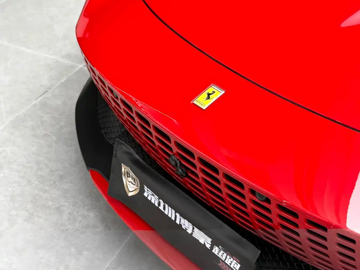 FERRARI ROMA