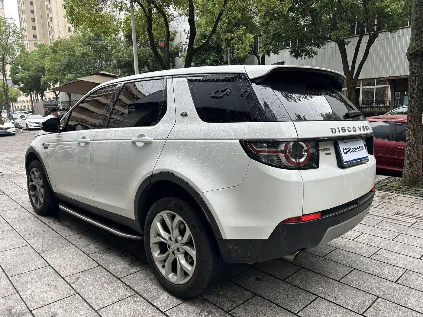 Land Rover Discovery Sport 2018 240PS HSE Edition фото 4