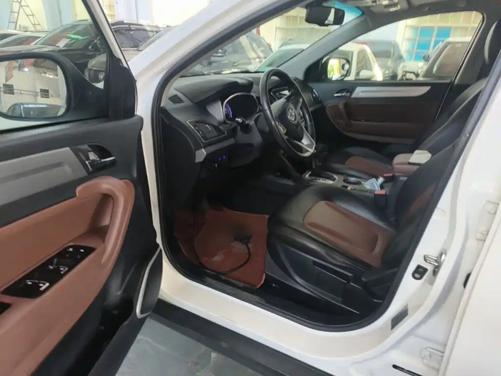 JAC Refine S5 2016 2015 1.5T Automatic Luxury