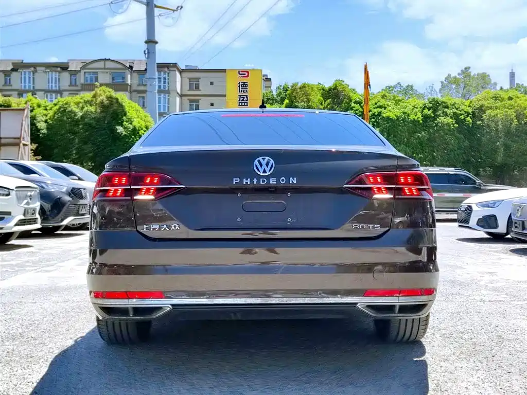 Volkswagen Phideon 2018 Facelift 380TSI FWD Business фото 5